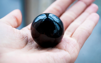 Der Obsidian: Dein Schutzstein für Körper & Seele