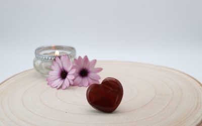 Die Kraft des Gebrannten Roten Jaspis: Ein Schutzstein für Paare und mehr